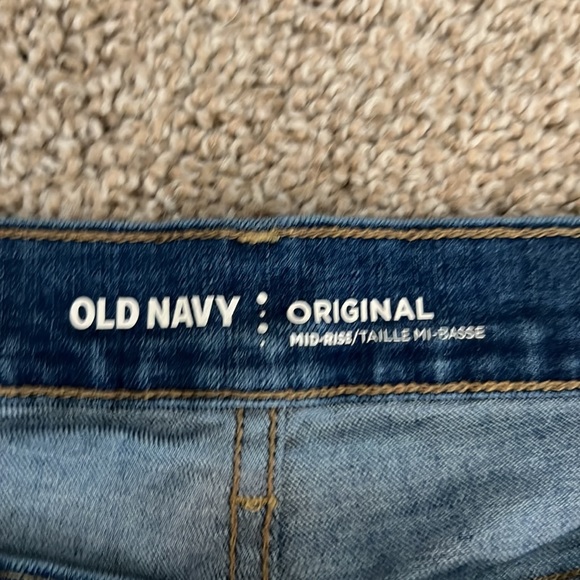 Old Navy mid-rise tall - Picture 3 of 7